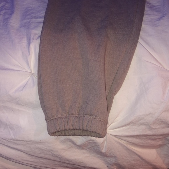 brown sweatpants 👜 - Picture 2 of 4